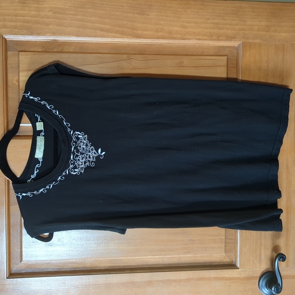 Women's 1X black and white sweater set - Picture 2 of 5